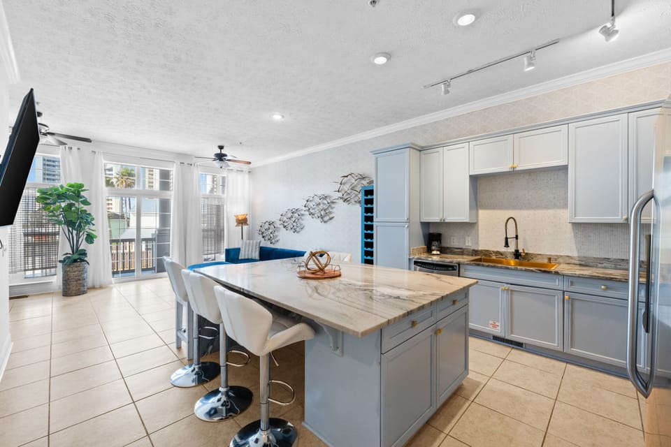 House, Partial Sea View | Private kitchen | Full-size fridge, microwave, oven, stovetop