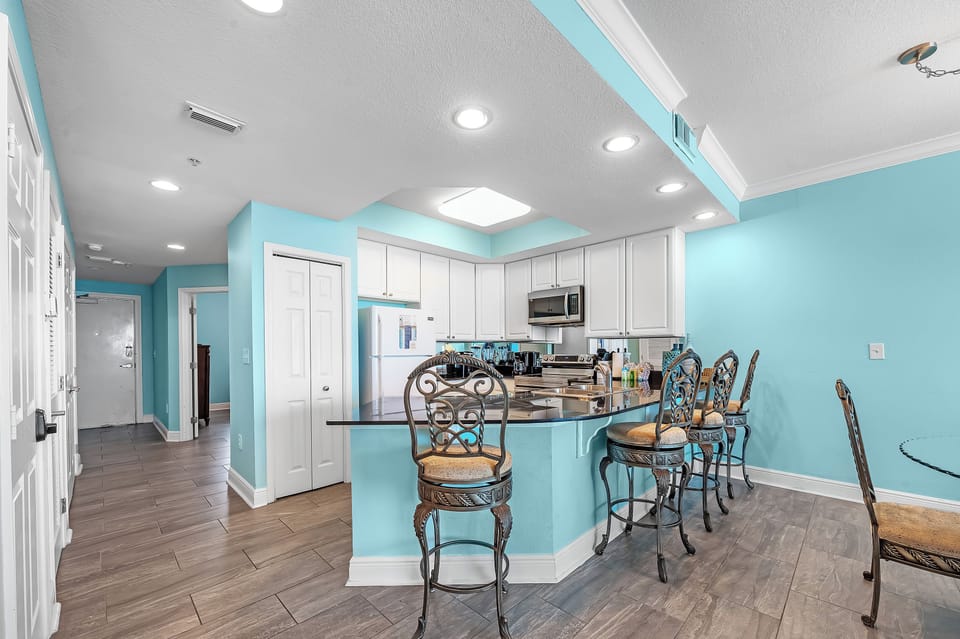 Family Condo, 3 Bedrooms, Balcony, Beach View | Private kitchen | Fridge, microwave, oven, stovetop