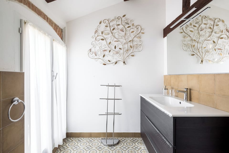 Condo | Bathroom | Shower, hair dryer, bidet, towels