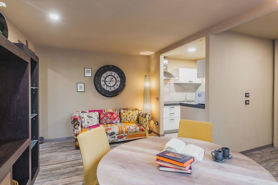 Apartment, Balcony | Living area | 35-inch TV with digital channels