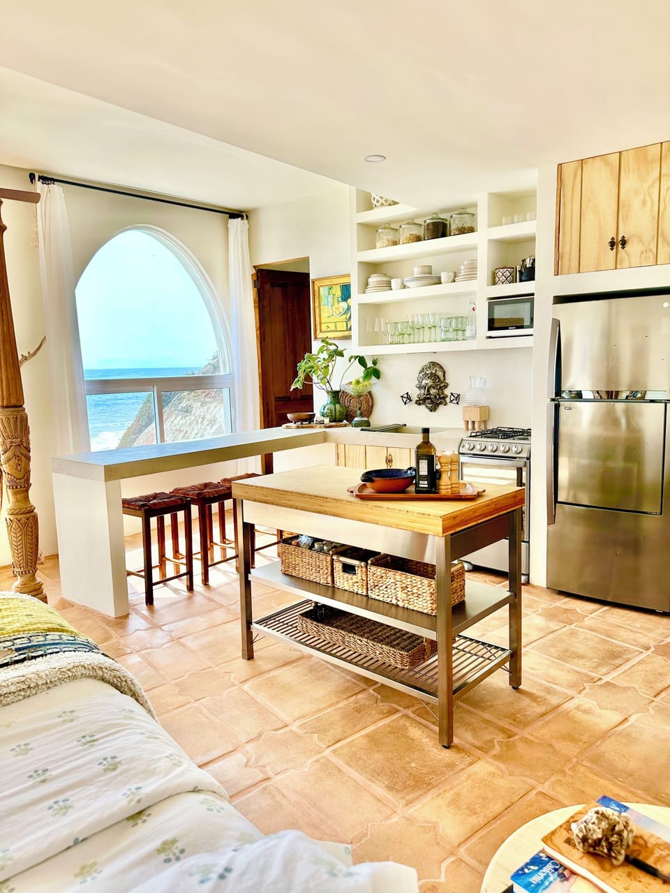 New modern kitchen with everything you need!