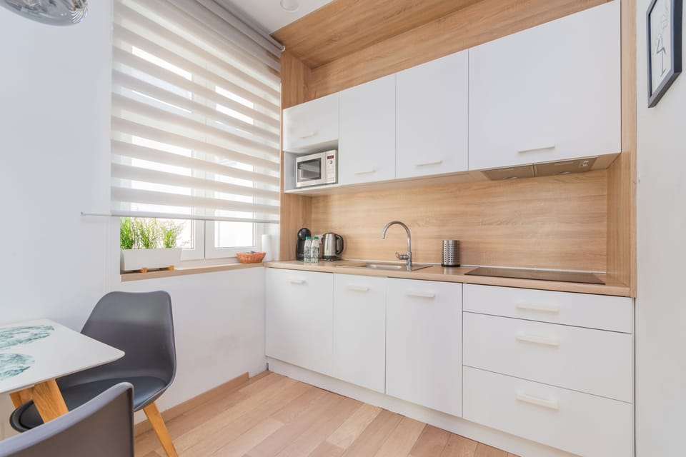 Comfort Apartment, City View | Private kitchen | Electric kettle