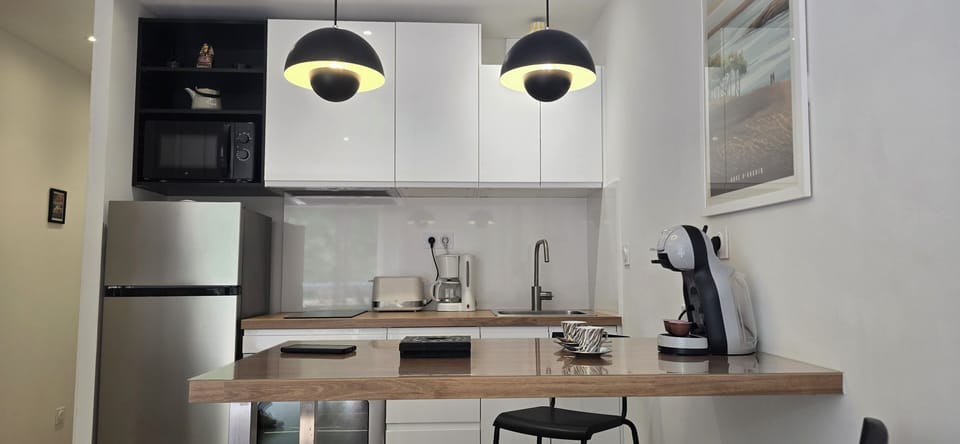 Studio | Private kitchen | Fridge, microwave, stovetop, highchair