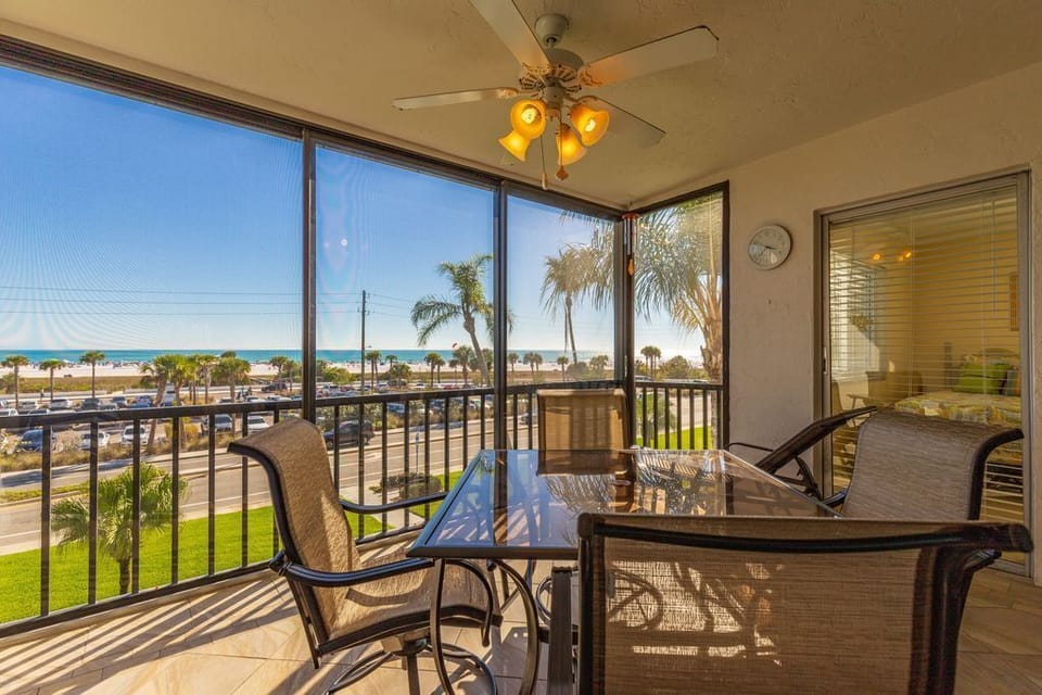 Lanai - Beach and Gulf Views