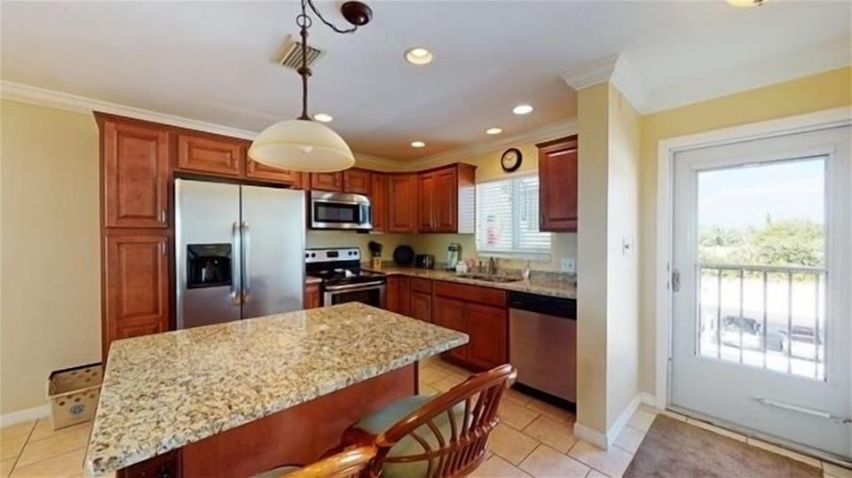 Kitchen - Fully equipped kitchen