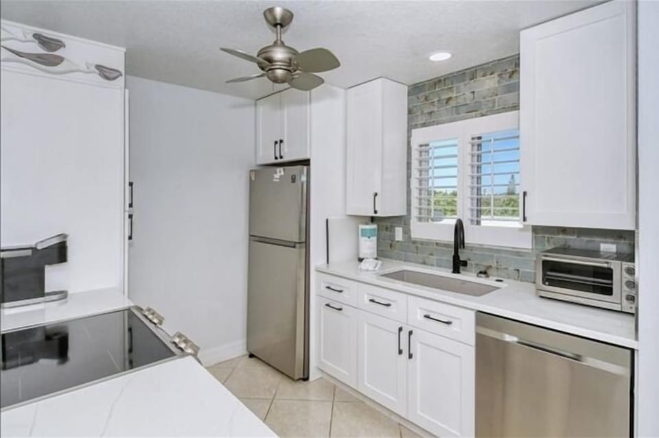 Kitchen - Fully equipped kitchen