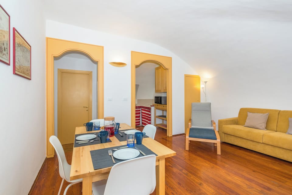 Apartment | Dining room