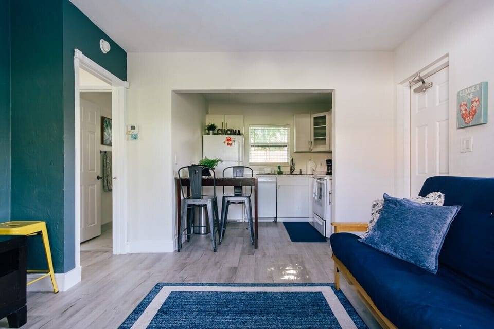 Apt 3-3
