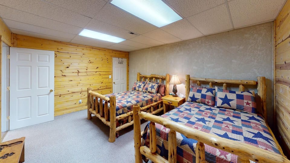lower level bedroom / 2 full size beds