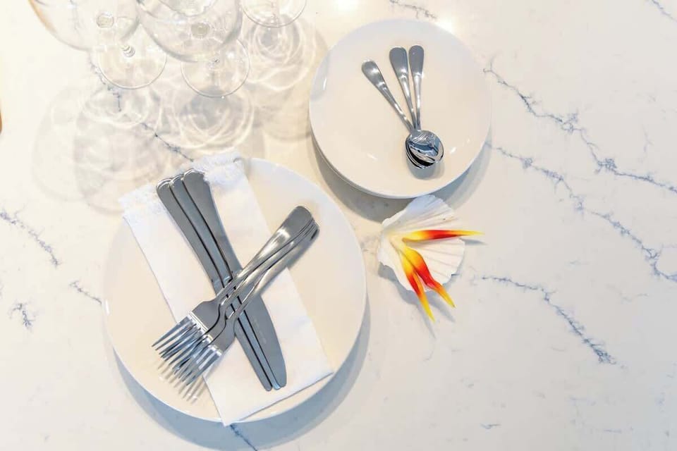 Dining area details