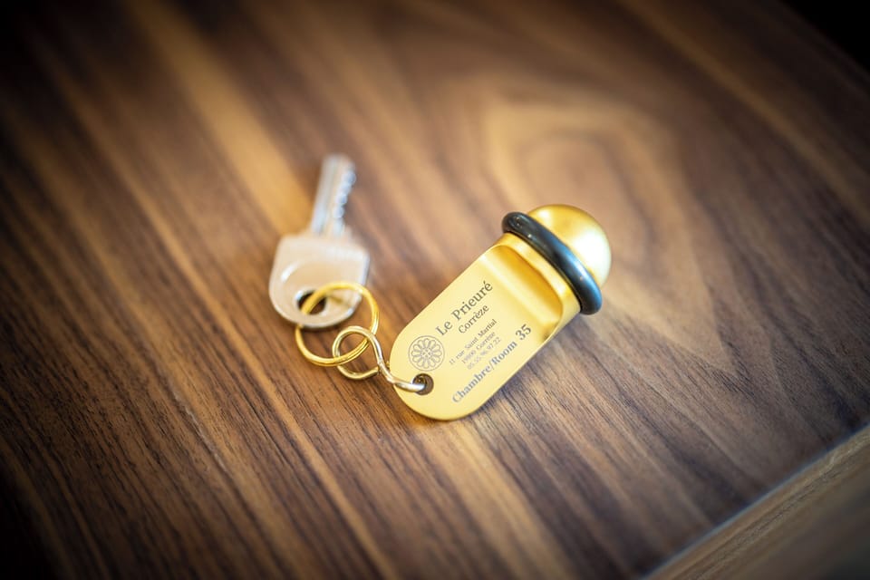 Premium bedding, pillowtop beds, minibar, in-room safe