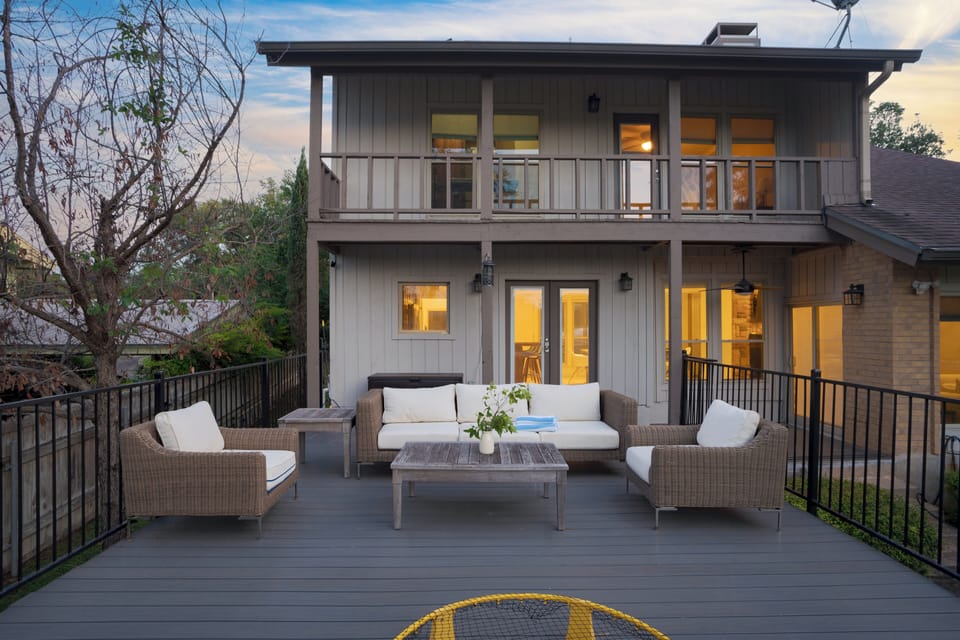 Perfect for outdoor gatherings and conversation.