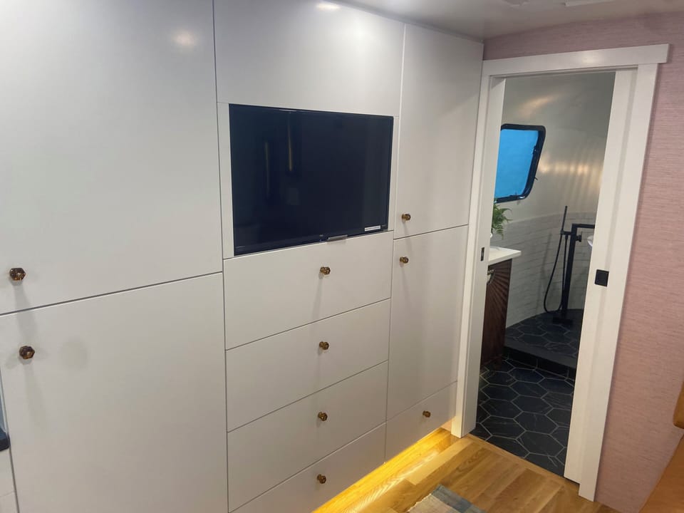 Smart TV.  Plenty of drawers/cabinets so you can unpack. 