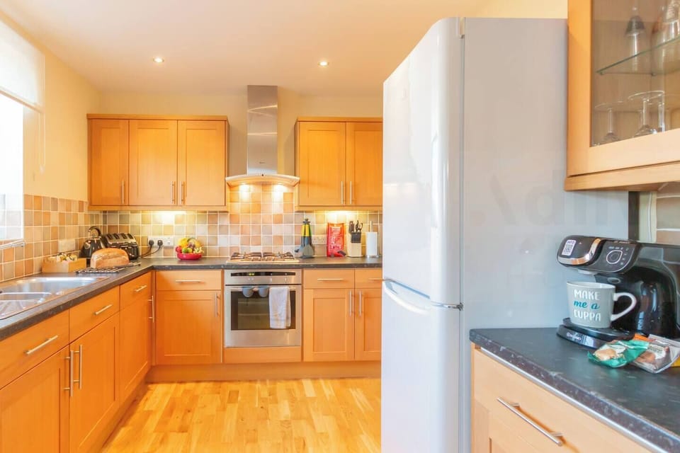 Fully supplied Kitchen with all you could wish for.