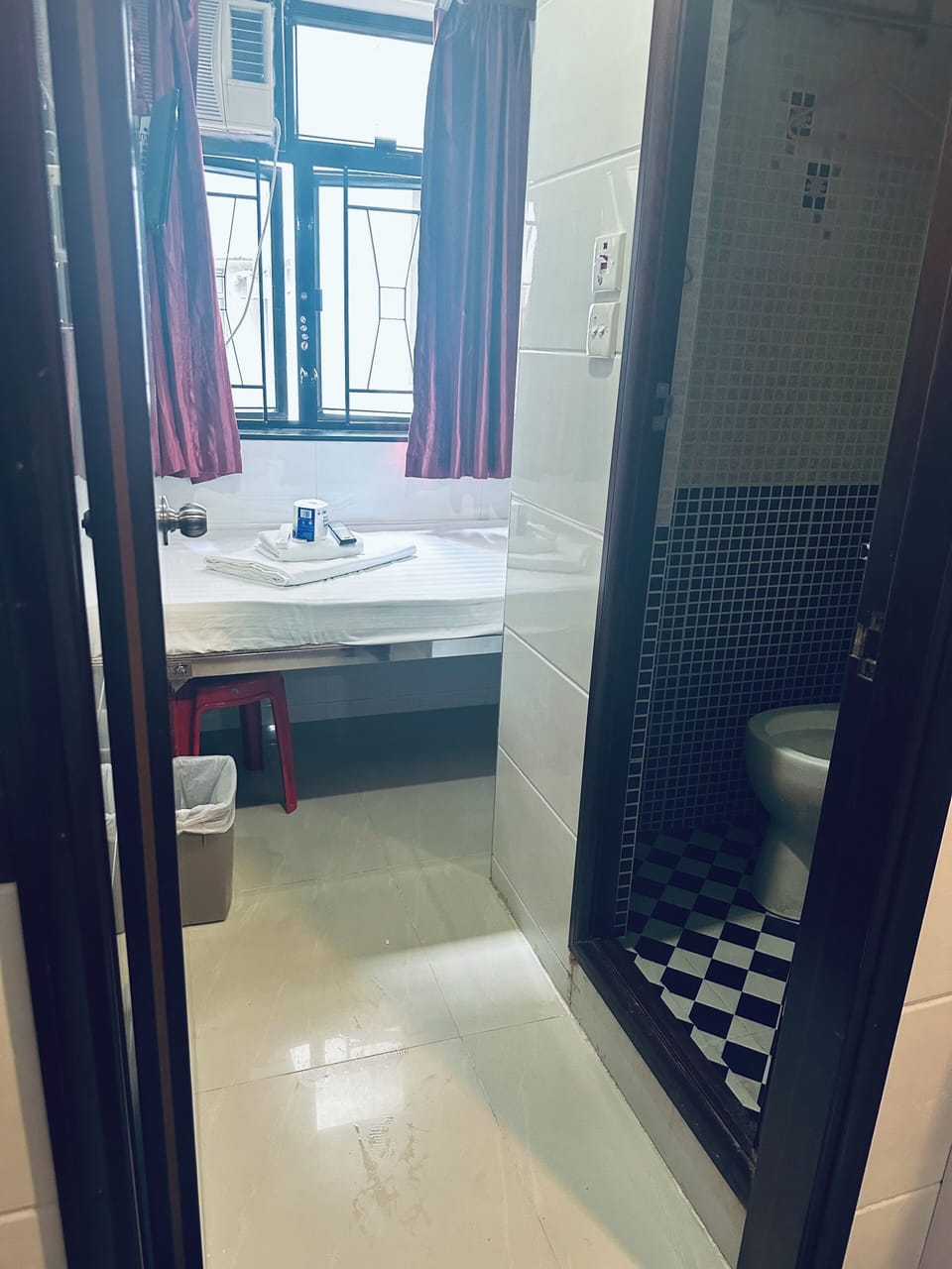 Single Room | Free WiFi