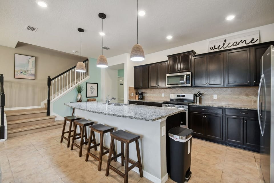 Townhome, 5 Bedrooms | Private kitchen | Coffee/tea maker, fridge, oven, toaster