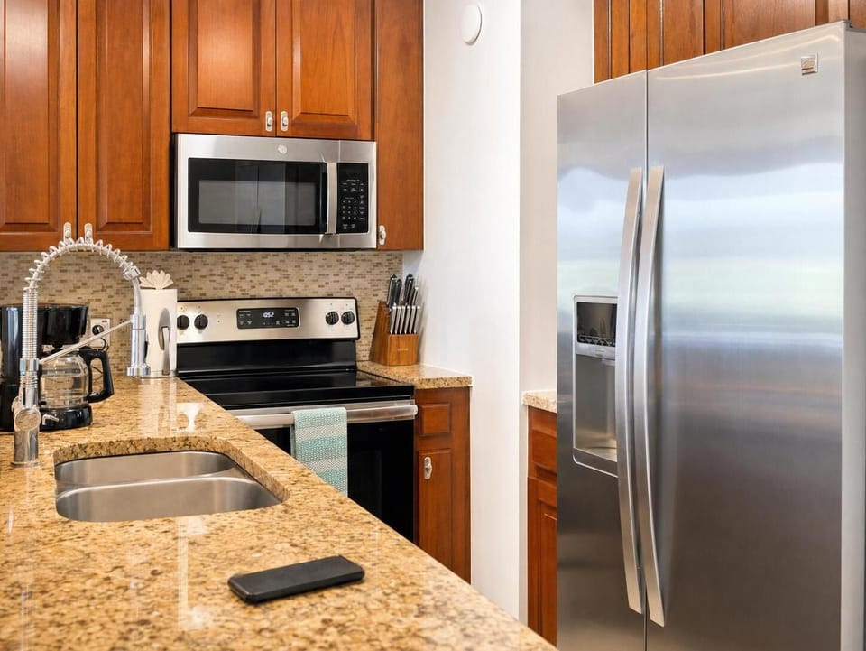 A  modernly equipped kitchen for your culinary masterpieces