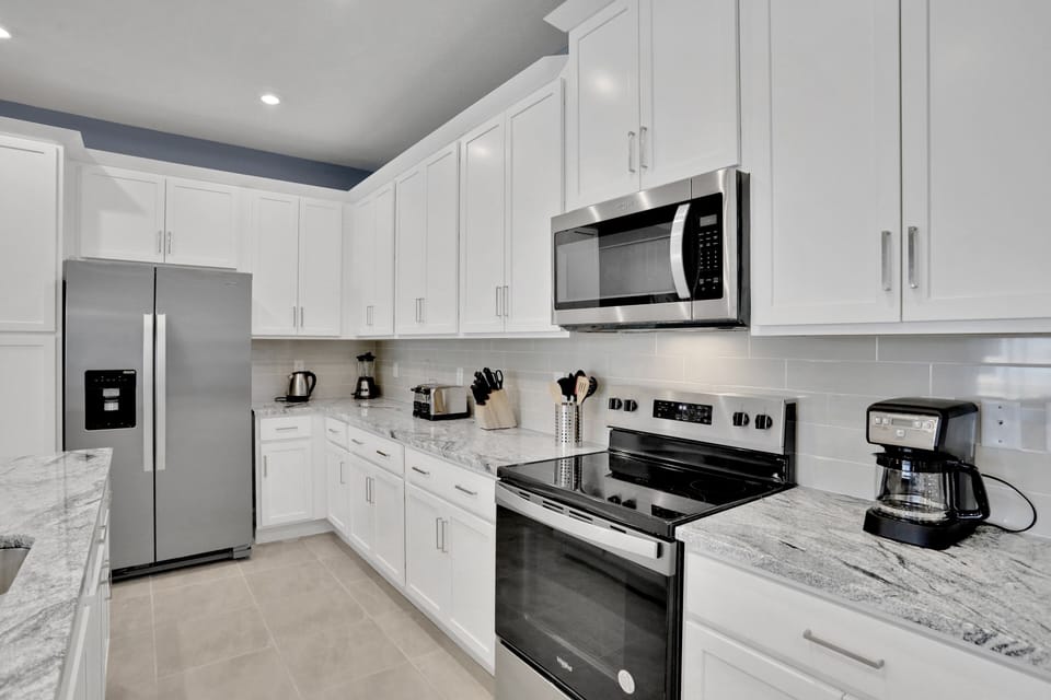 Indoors, Microwave, Oven, Kitchen, Refrigerator