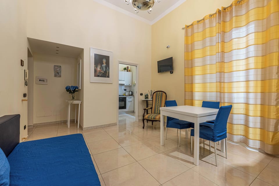 Apartment | Living area | 35-inch TV with digital channels