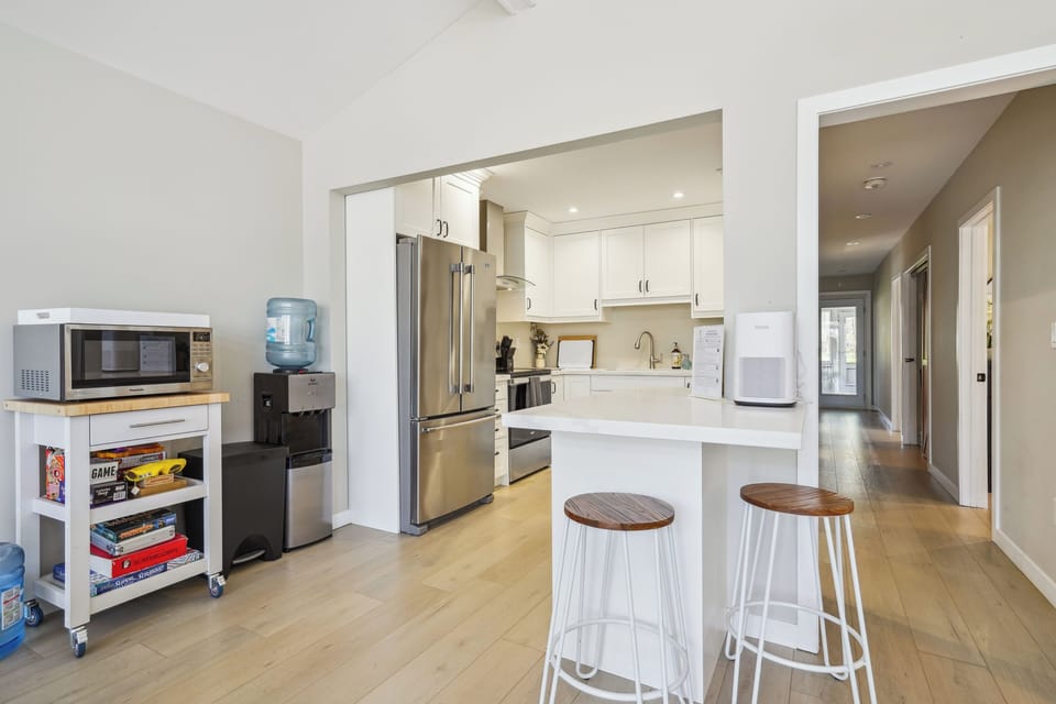 Brand new open concept kitchen with modern fixtures. 