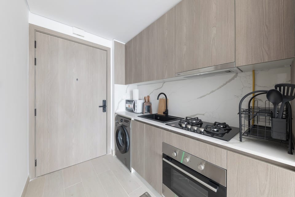 Comfort Apartment, Balcony, City View | Private kitchen