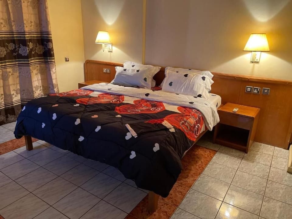 Deluxe Double Room, City View | Premium bedding, soundproofing, iron/ironing board (on request)