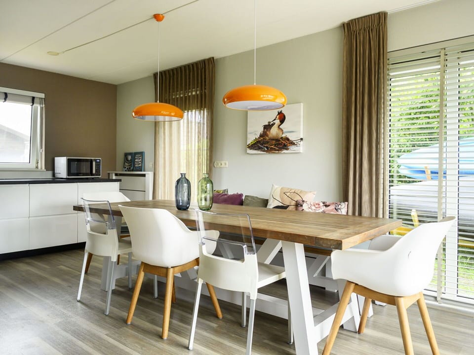 Table, Furniture, Window, Building, Chair, Plant, Wood, Window Blind, Interior Design, Houseplant