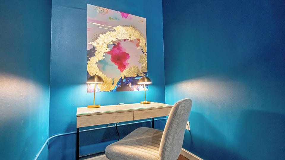 Stay productive in the dedicated workspace, featuring a comfortable desk, high-speed Wi-Fi, and plenty of natural light, creating the ideal environment for work or creativity in the heart of Fort Worth.