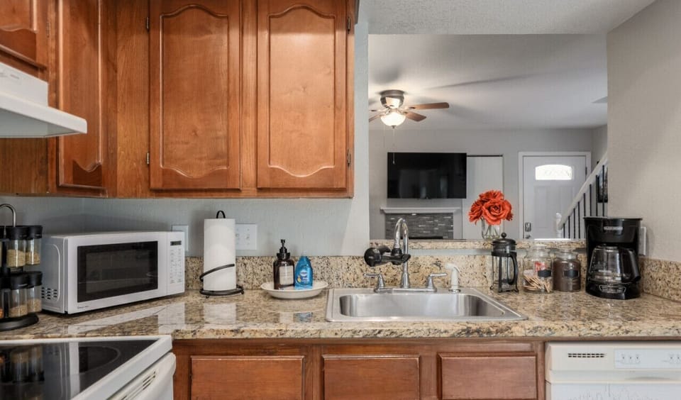 Fully equipped kitchen with all the essentials plus dishwasher