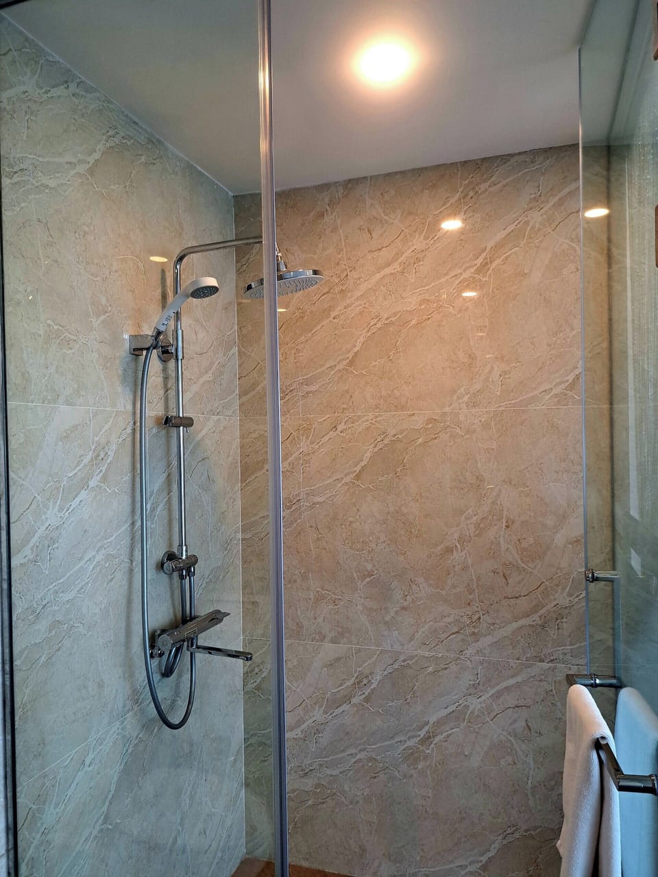 Shower, rainfall showerhead, hair dryer, slippers