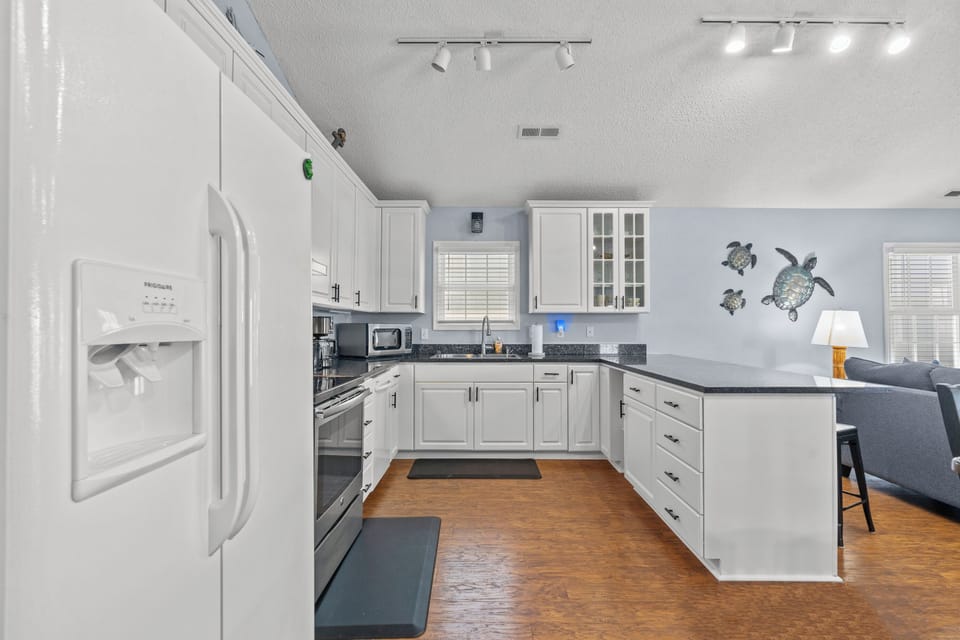 A fully stocked kitchen makes meal preparation a breeze.