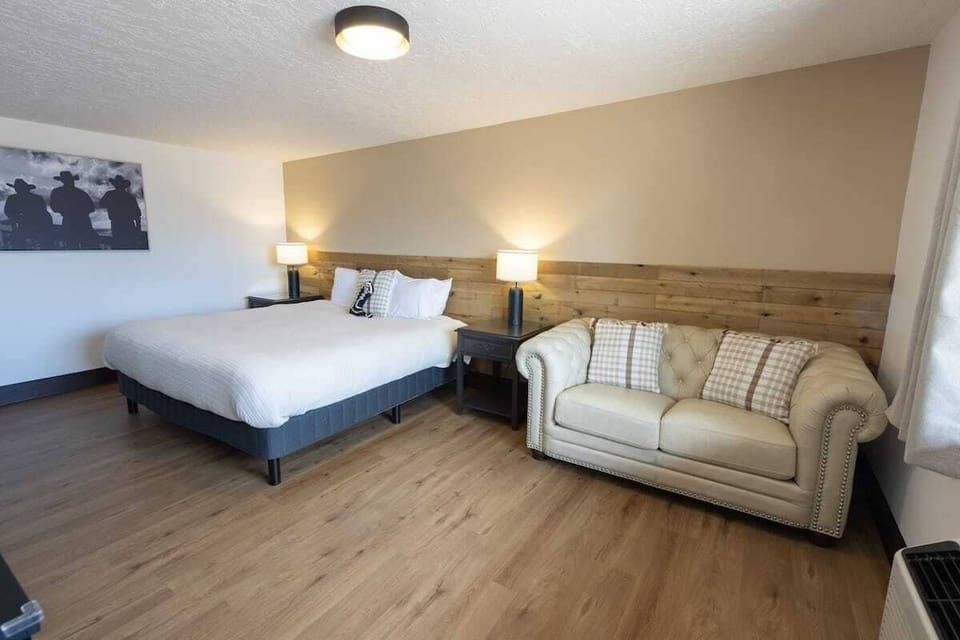 Family Room | Individually decorated, free WiFi, bed sheets