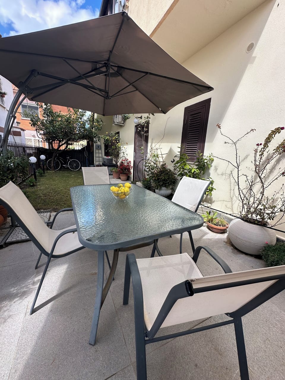 Outdoor dining