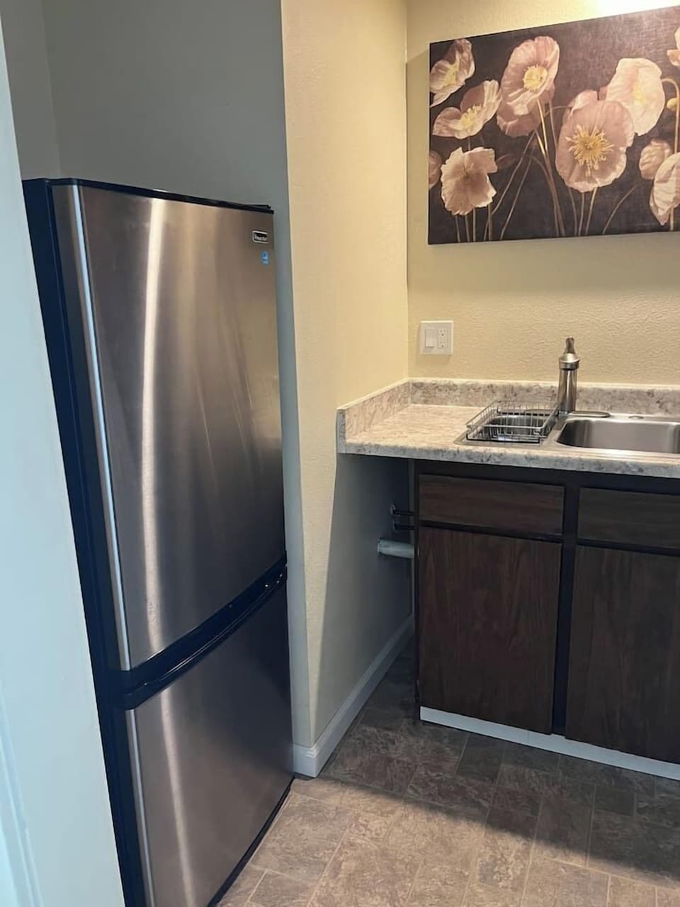 Nice size fridge/freezer