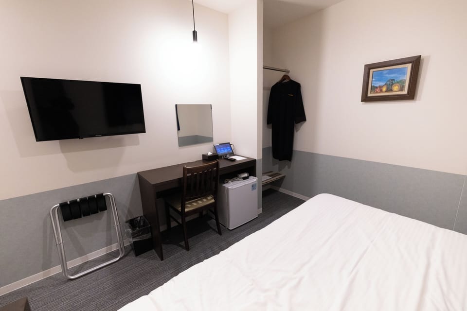 Desk, iron/ironing board, WiFi (free), bed sheets
