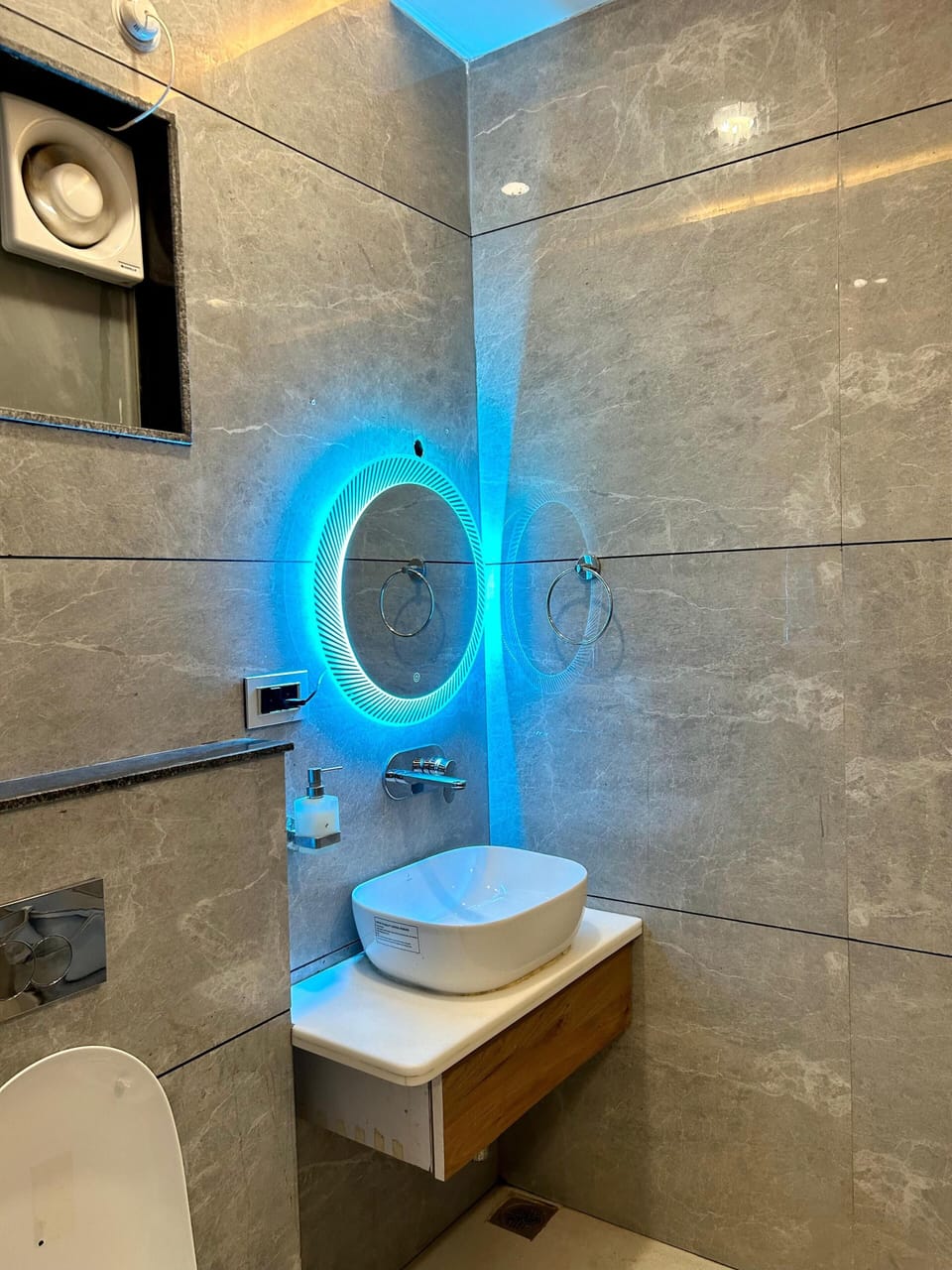 Executive Studio Suite | Bathroom