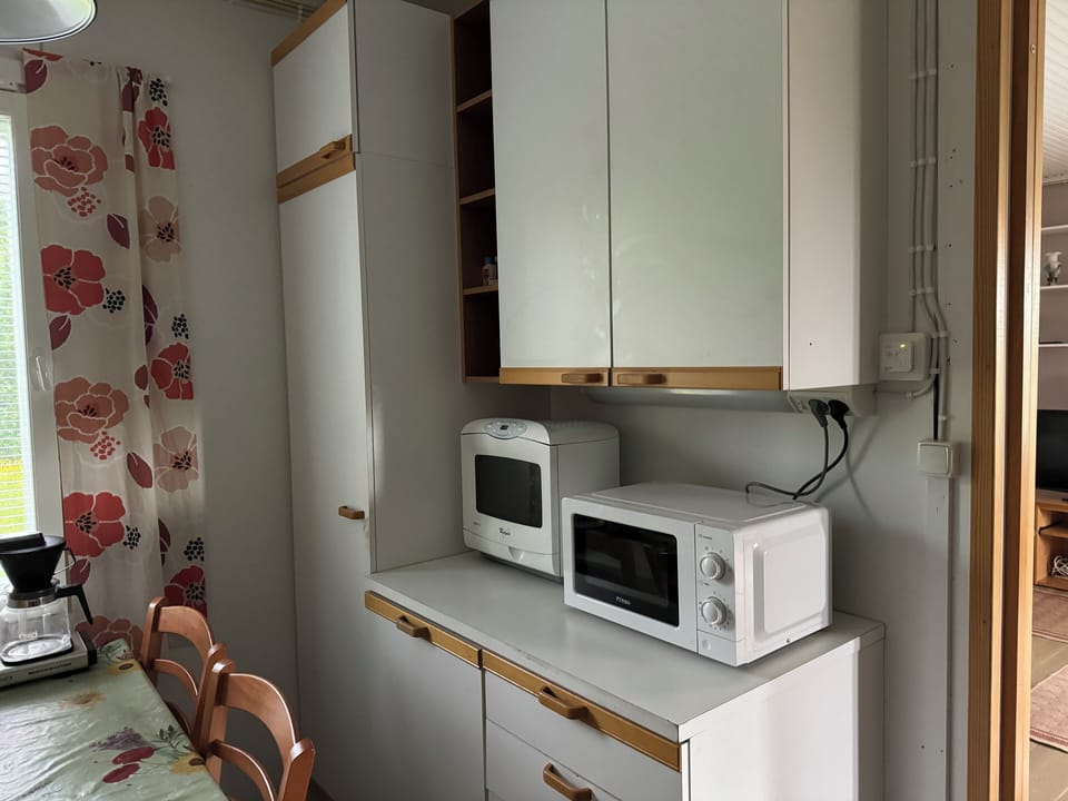 Family House, Mountain View | Private kitchen | Coffee/tea maker, toaster, toaster oven, cookware/dishes/utensils
