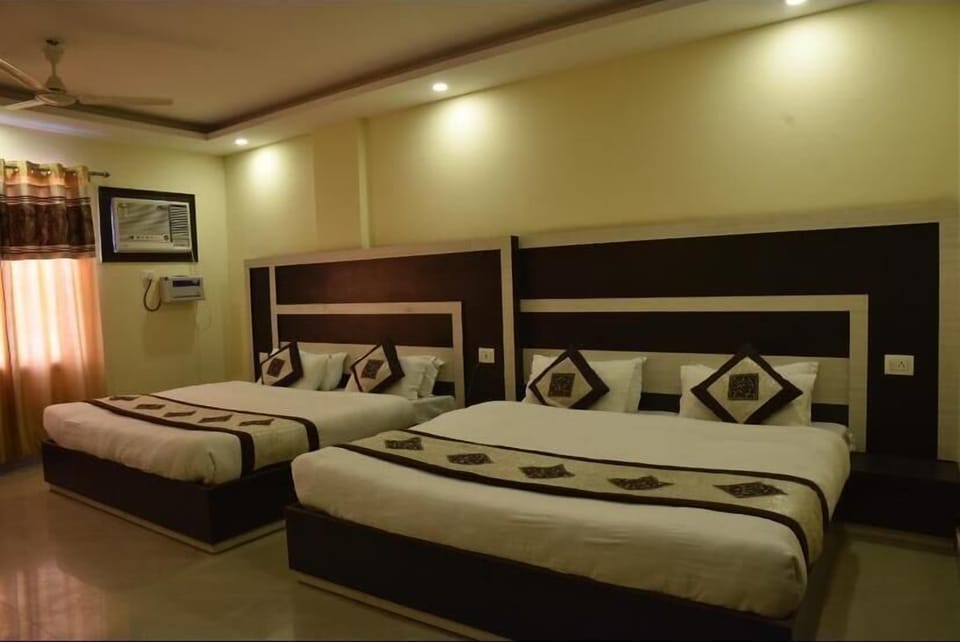 Family Room | Individually furnished, desk, laptop workspace, free WiFi