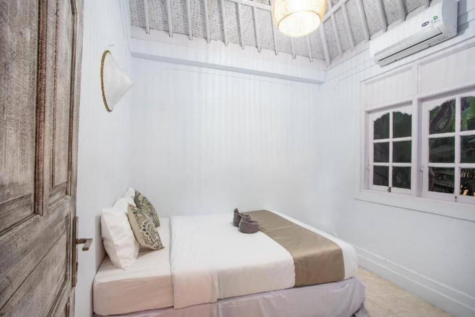 Villa, 3 Bedrooms, Balcony, Pool View | 3 bedrooms, free WiFi