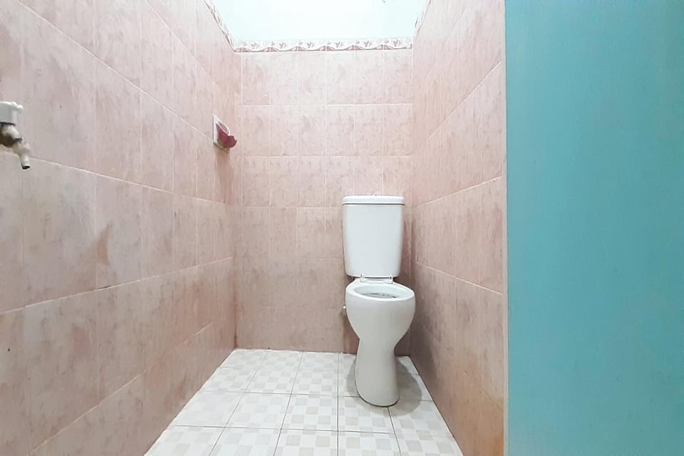 Standard Double Room | Bathroom | Shower, soap