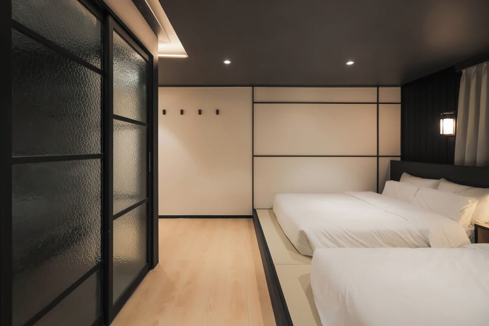 Spa Room | Premium bedding, WiFi (free), bed sheets