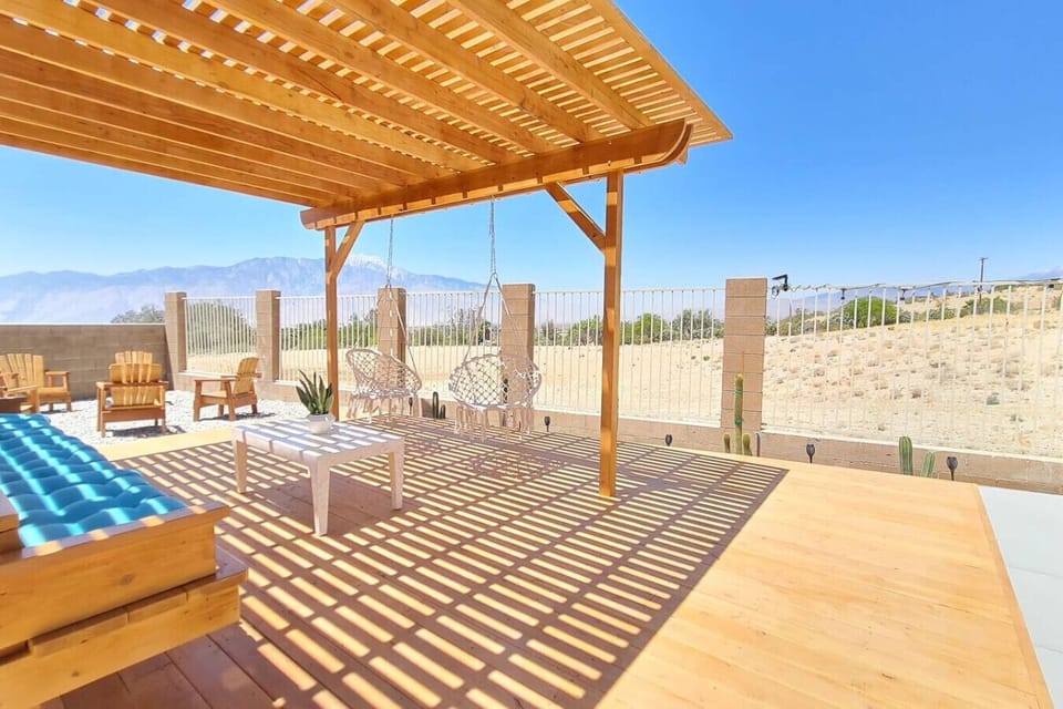All the warmth of the desert sun, with the perfect shady retreat to escape to — best of both worlds