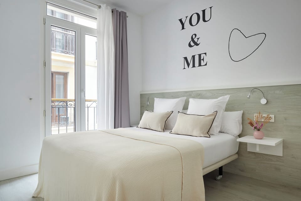 City Double Room | Free WiFi, bed sheets