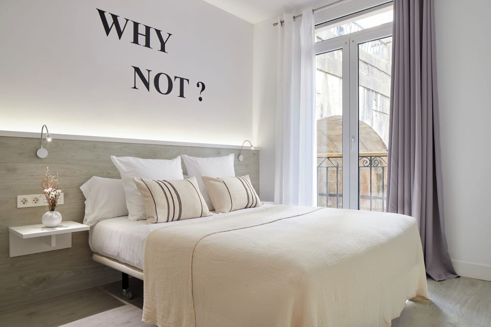 City Double Room | Free WiFi, bed sheets