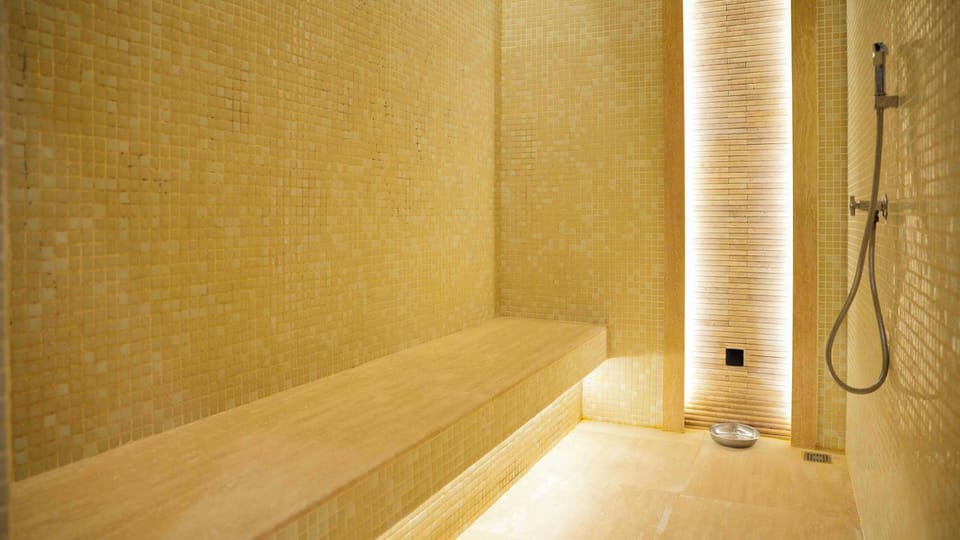 Couples treatment rooms, sauna, steam room, Turkish bath