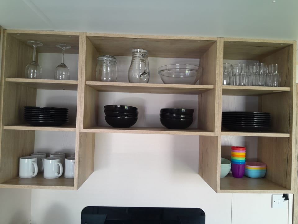 Cabin | Private kitchen | Fridge, microwave, oven, stovetop