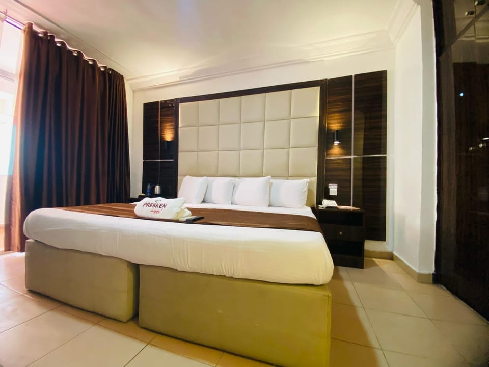 Executive Room | Desk, soundproofing, free WiFi, bed sheets