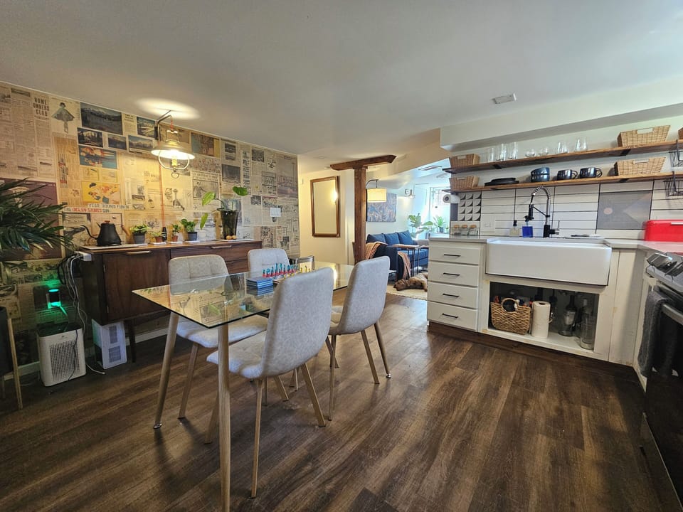 Open kitchen & dining area, fully stocked and ready for your cooking adventures!
