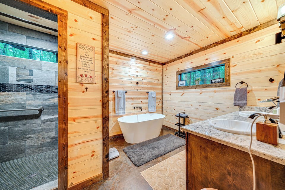 En-Suite Bathroom | Access via Bedroom 1 | Complimentary Toiletries | Hair Dryer