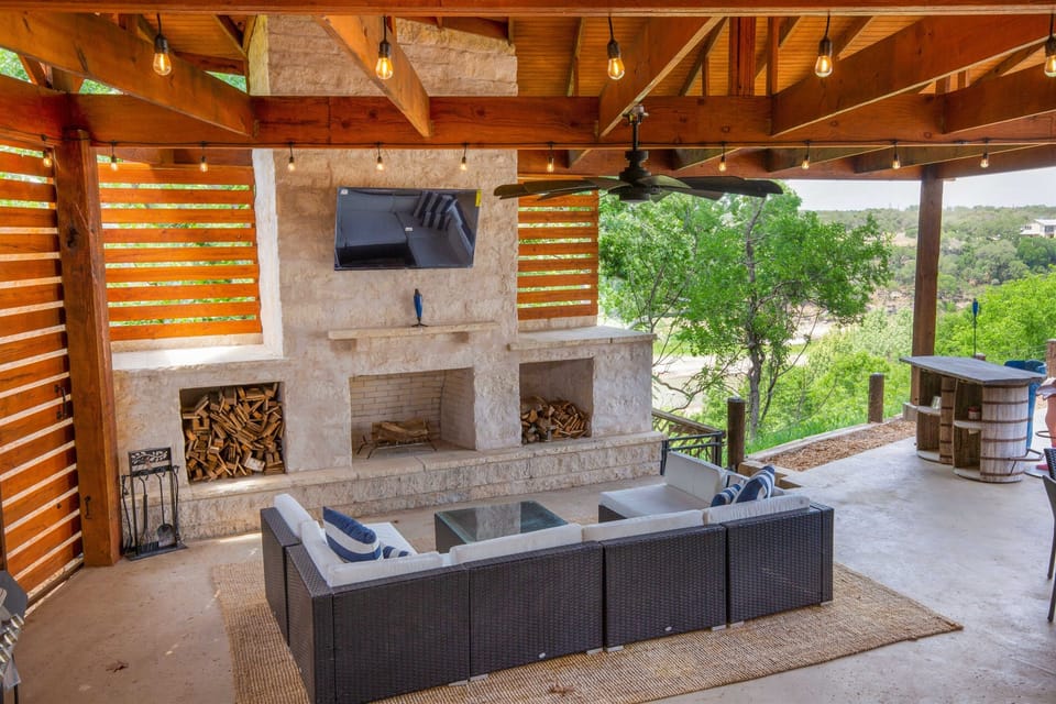 Outdoor living at its finest!  Imagine a weekend getaway of wine and sunshine.